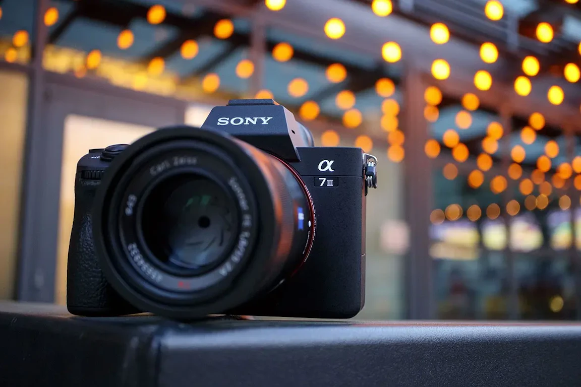Sony α7 III ILCE-7M3のレビュー比較まとめ。イベント撮影と旅行の両方